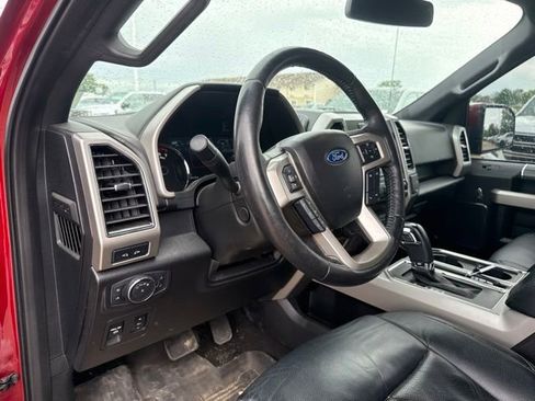 Used 2019 Ford F150 Lariat w/ Equipment Group 502A Luxury AWD/4WD image 14