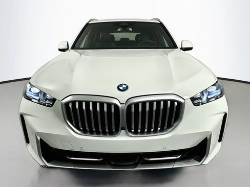Used 2024 BMW X5 sDrive40i w/ Premium Package RWD image 2
