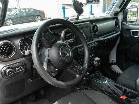 Used 2020 Jeep Wrangler Sport AWD/4WD image 6