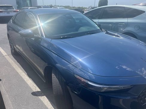 Used 2023 Honda Accord EX image 3
