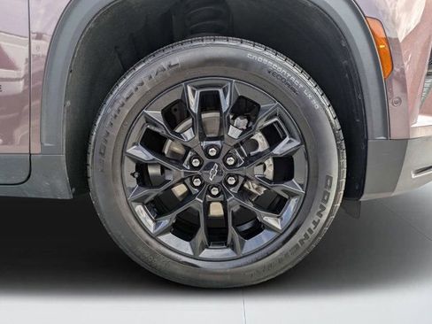 Used 2024 Chevrolet Traverse LT w/ Enhanced Driving Package FWD image 10