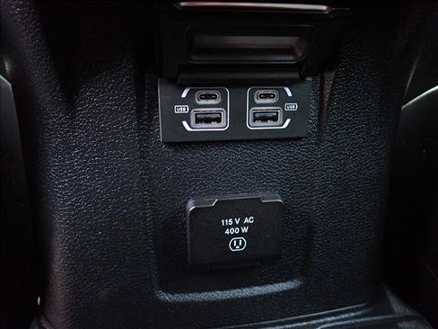 Used 2023 Jeep Gladiator Rubicon w/ Cold Weather Group AWD/4WD image 9