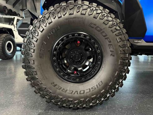 Used 2022 Jeep Wrangler Unlimited Rubicon w/ Xtreme Recon 35" Tire Package image 29