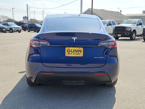 Used 2021 Tesla Model Y Long Range image 4