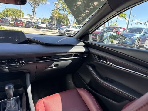 Used 2024 MAZDA MAZDA3 s image 16