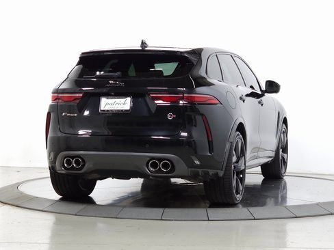 Used 2022 Jaguar F-PACE SVR image 12