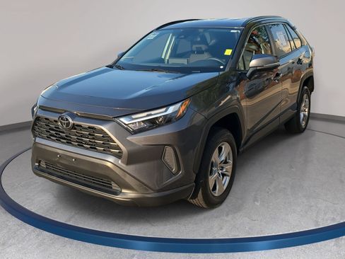 Used 2024 Toyota RAV4 XLE FWD image 1