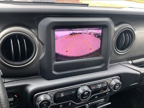 Used 2023 Jeep Wrangler Sport image 13