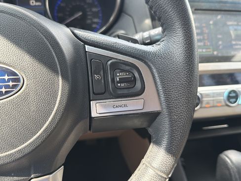 Used 2017 Subaru Outback 2.5i Limited AWD/4WD image 17