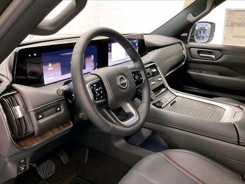 New 2026 Nissan Armada SL image 7
