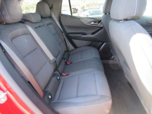 Used 2025 Chevrolet Equinox LT w/ Safety and Technology Package image 27