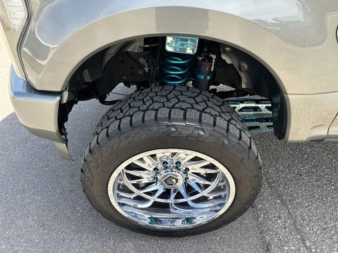 Used 2019 Ford F250 Platinum w/ Platinum Ultimate Package AWD/4WD image 22