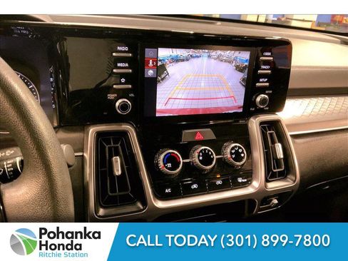 Used 2023 Kia Sorento LX image 24