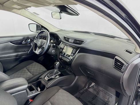 Used 2019 Nissan Rogue Sport SV w/ All-Weather Package AWD/4WD image 26