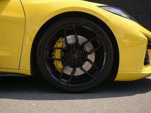 Used 2025 Chevrolet Corvette Z06 w/ Stealth Interior Trim Package RWD image 35