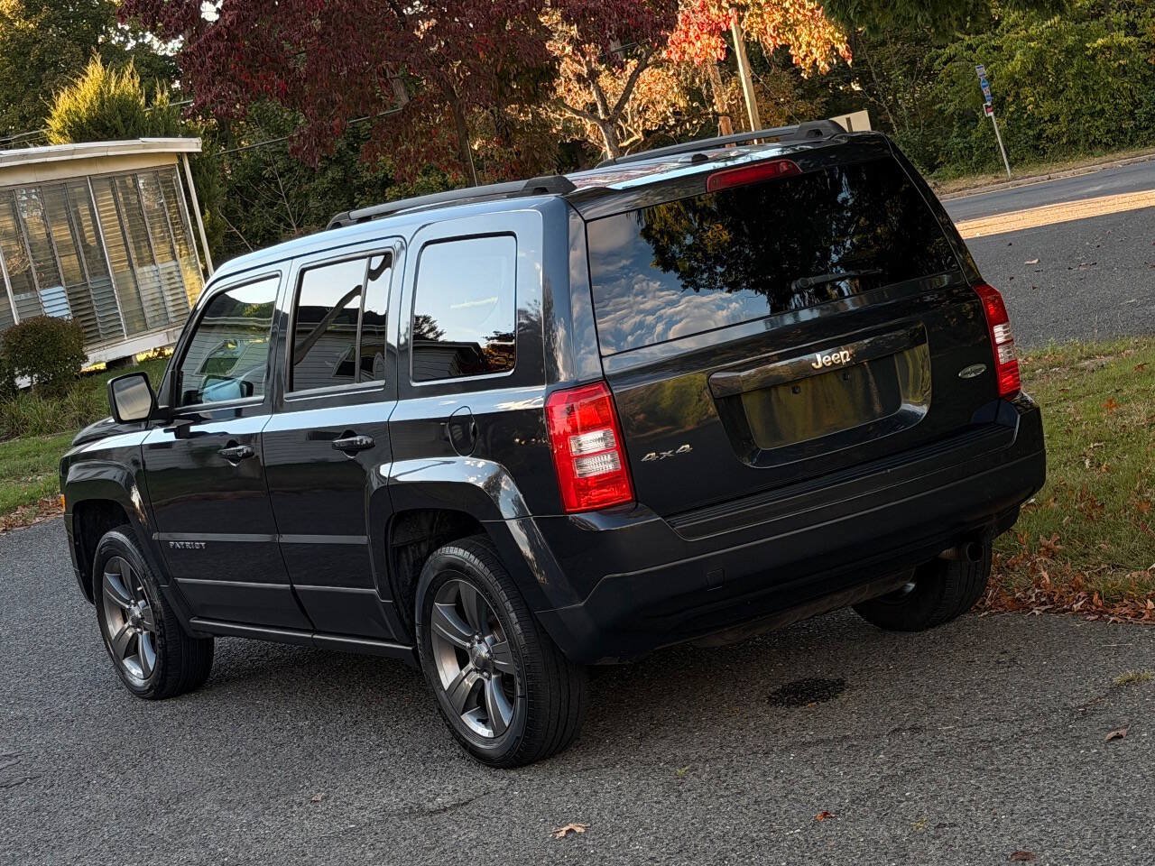 Used 2015 Jeep Patriot High Altitude AWD/4WD image 24