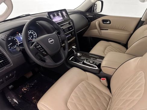 Used 2023 Nissan Armada Platinum w/ Captain's Chairs Package RWD image 9