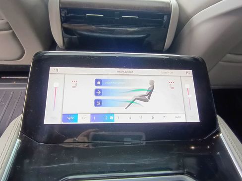 Used 2022 Jeep Grand Wagoneer Series I image 12