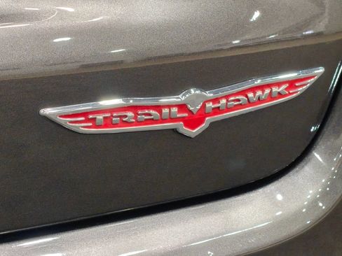 Used 2020 Jeep Compass Trailhawk AWD/4WD image 41