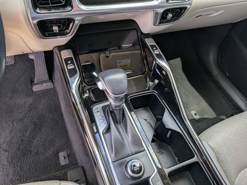 Certified 2023 Kia Sorento SX FWD image 26