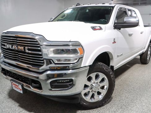 Used 2020 RAM 2500 Laramie image 32