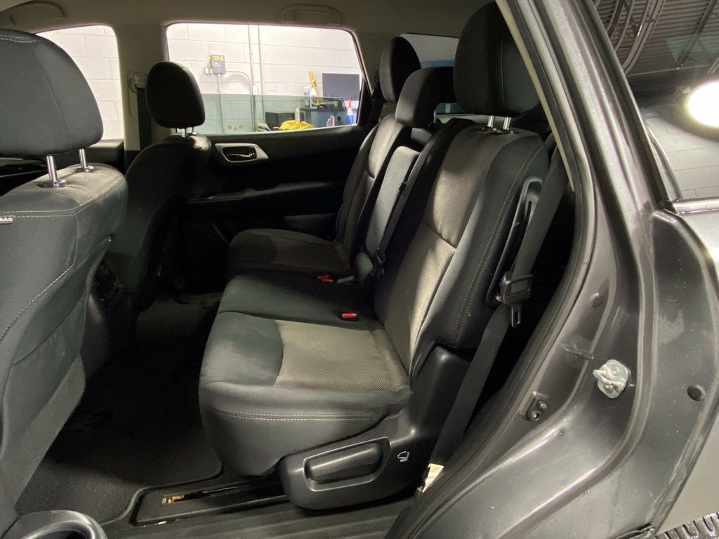 Used 2017 Nissan Pathfinder SV AWD/4WD image 26