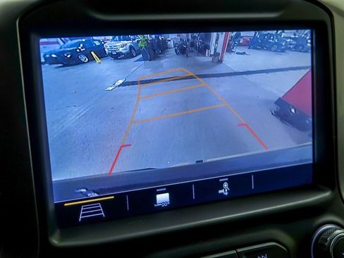 Used 2019 Chevrolet Silverado 1500 LTZ image 17