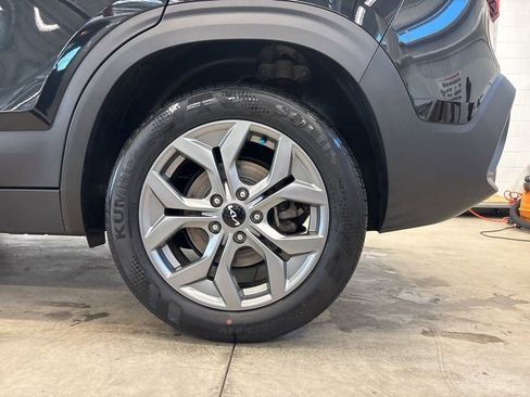 Certified 2024 Kia Seltos LX image 27