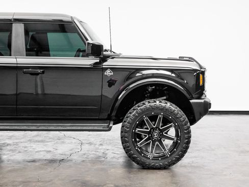 Used 2025 Ford Bronco Outer Banks image 24