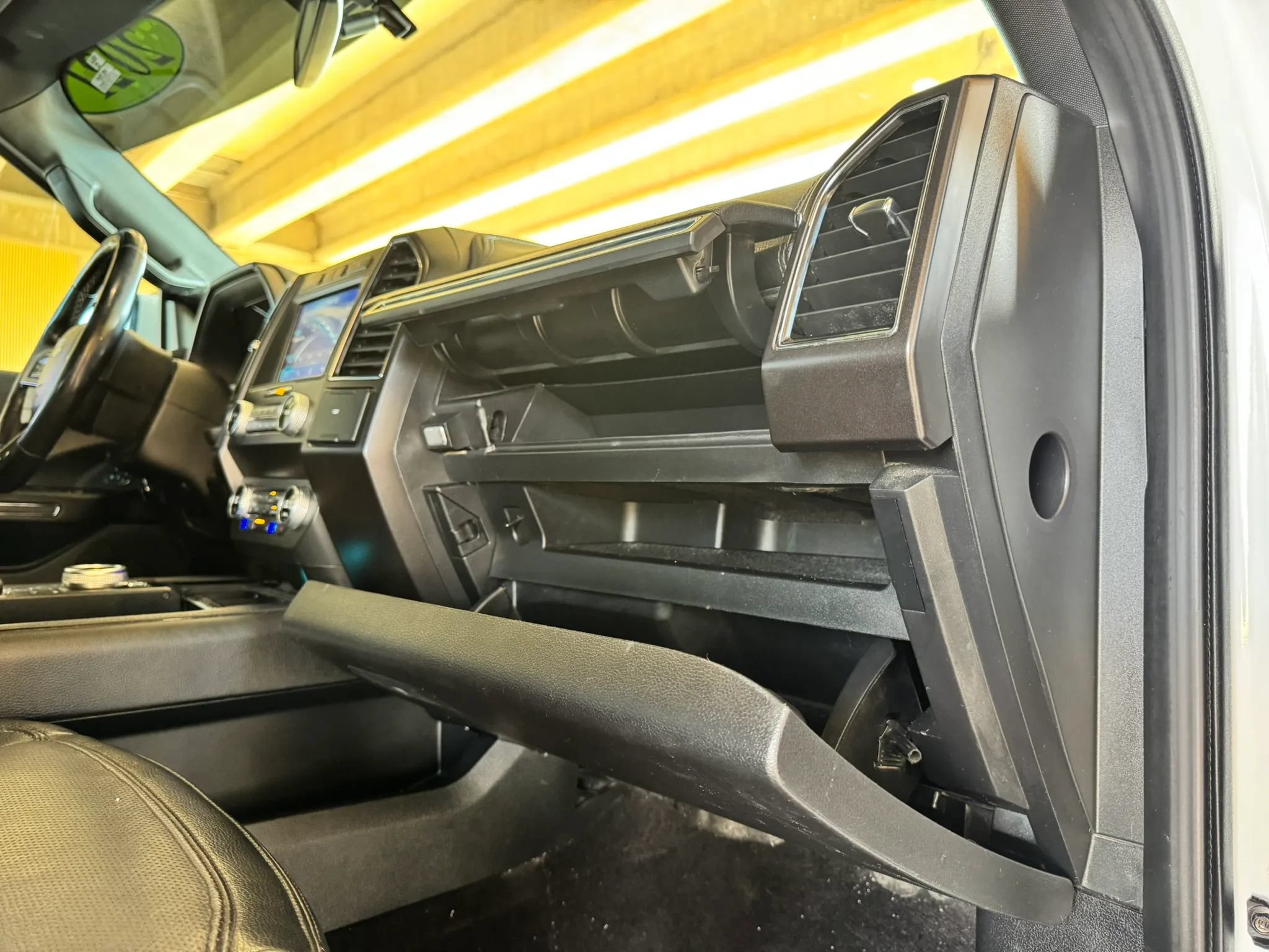 Used 2021 Ford Expedition Max Limited RWD image 30