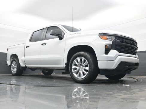 Used 2023 Chevrolet Silverado 1500 Custom image 19