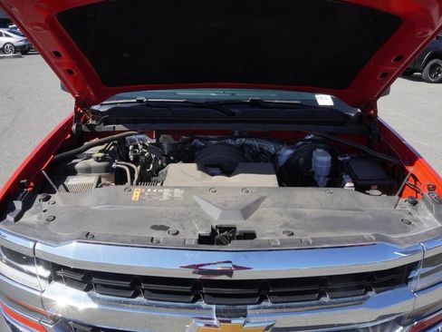 Used 2018 Chevrolet Silverado 1500 LT w/ All Star Edition image 29