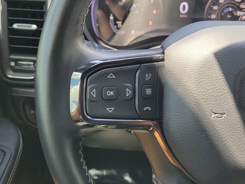 Used 2025 RAM 2500 Limited AWD/4WD image 25