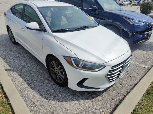 Used 2017 Hyundai Elantra SE FWD image 13