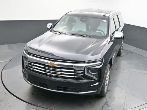 New 2026 Chevrolet Suburban Premier image 44