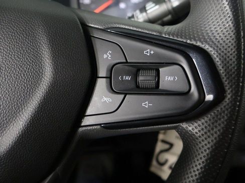 Used 2025 Chevrolet Trax LS image 35