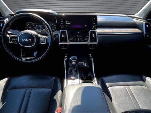 Used 2023 Kia Sorento S w/ Panoramic Sunroof Package AWD/4WD image 7