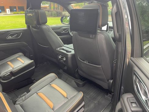 Used 2021 GMC Yukon AT4 w/ Rear Media and Nav Package AWD/4WD image 12