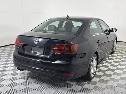 Used 2012 Volkswagen Jetta GLI FWD image 5