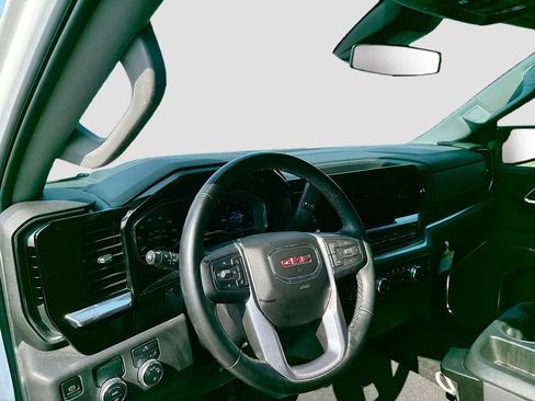 Used 2023 GMC Sierra 1500 SLE RWD image 11