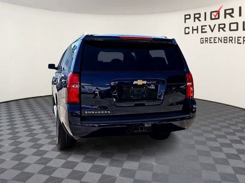 Used 2019 Chevrolet Suburban LS RWD image 7