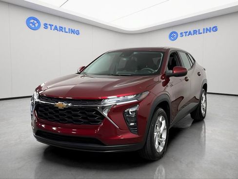 Certified 2024 Chevrolet Trax LS w/ LS Convenience Package FWD image 16