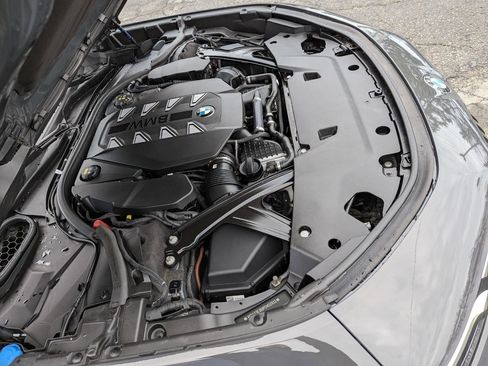 Used 2023 BMW 760i xDrive image 49