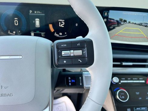New 2026 Hyundai Santa Fe SE FWD image 31