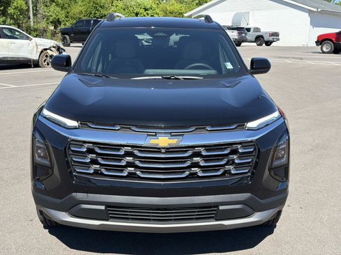New 2026 Chevrolet Equinox LT w/ Convenience Package II FWD image 2