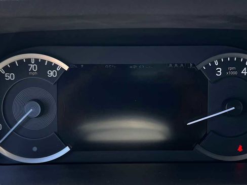 Used 2023 Land Rover Defender 130 SE image 26