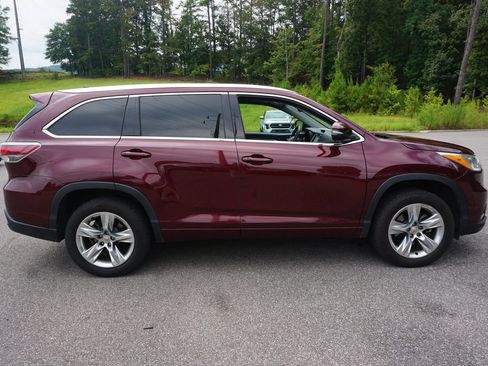 Used 2015 Toyota Highlander Limited Platinum FWD image 20