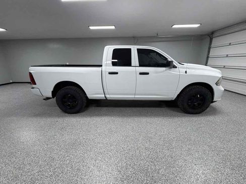 Used 2018 RAM 1500 Express w/ Express Value Package AWD/4WD image 2