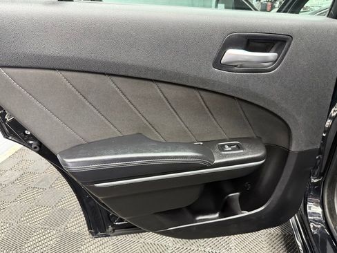Used 2022 Dodge Charger SXT RWD image 41