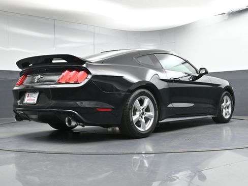 Used 2015 Ford Mustang Coupe image 26